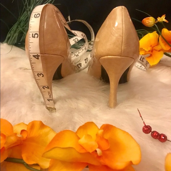 Two Lips Heels - Picture 6 of 6